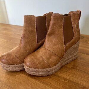 Brand New without Box Women's Ankle Wedge Boots, Size 8